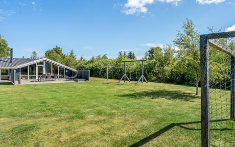 Esalina - 800M from the Sea: Grass, Land Lot, Groundcover, Shade, Lawn, Estate, Meadow, Garden, Landscaping, Yard