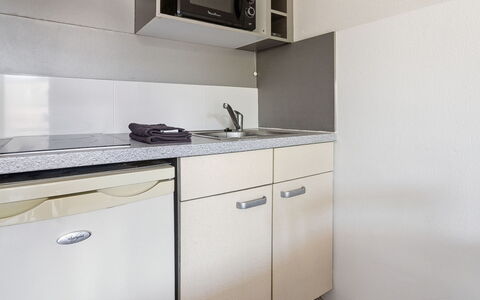Grasse 654: Interior Design, Flooring, Floor, Room, Cabinetry, Home, Countertop, Apartment