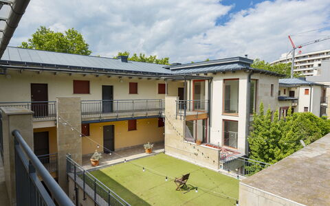 Patti: Residential Area, Home, Door, Apartment, Stairs, Estate, Courtyard, Yard, Balcony, Handrail