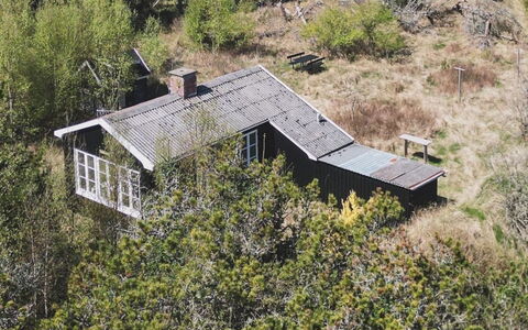 Inan - 800M from the Sea: House, Roof, Cottage, Rural Area, Home, Shack, Estate, Hut, Village