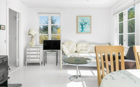 Inan - 800M from the Sea: Furniture, Interior Design, Flooring, Wood, Floor, Ceiling, Home, Living Room, Table, Room