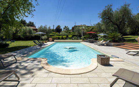 Villa El Perlè, Padenghe sul Garda: Swimming Pool, Resort, Garden, Eco Hotel, Shade, Hacienda, Landscaping, Outdoor Furniture, Water Feature, Estate