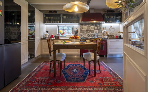 Villa El Perlè, Padenghe sul Garda: Furniture, Interior Design, Flooring, Kitchen, Ceiling, Wood, Light Fixture, Floor, Lighting, Countertop