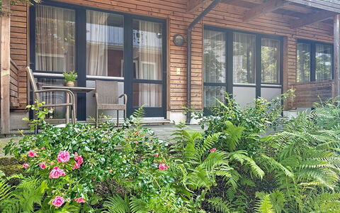 Zell am See 79: Wood, Shrub, Door, Siding, Garden, Cottage, Yard, Wood Stain, Shade, Design