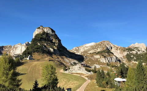Achenkirch 622: Sky, Mountain, Mountainous Landforms, Hill, Rock, Highland, Natural Landscape, Mountain Range, Landscape, Terrain