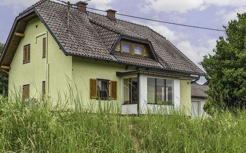 Haus Valentin: Building, House, Roof, Window, Grass, Home, Cottage, Architecture, Rural Area