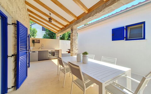 Villa Mm Stankovci: Interior Design, Furniture, Wood, Flooring, Ceiling, Floor, Room, Lighting, Apartment, Table