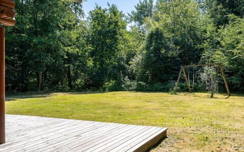 Unelma - from the Sea: Wood, Land Lot, Shade, Garden, Sunlight, Hardwood, Backyard, Woody Plant, Landscaping, Lawn
