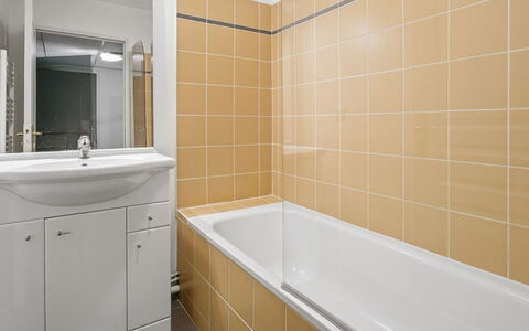 Virginia: Flooring, Floor, Plumbing Fixture, Interior Design, Ceiling, Bathroom, Plumbing, Tile, Composite Material, Room