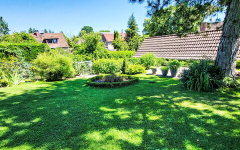 Am Schwarzen See: Blue, Residential Area, Apartment, Condominium, Resort, Balcony, Estate, Lawn, Swimming Pool, Hotel