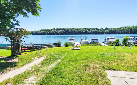 Am Schwarzen See: Blue, Residential Area, Apartment, Condominium, Resort, Balcony, Estate, Lawn, Swimming Pool, Hotel