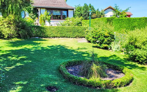 Am Schwarzen See: Blue, Residential Area, Apartment, Condominium, Resort, Balcony, Estate, Lawn, Swimming Pool, Hotel