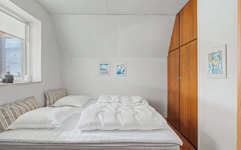 Rosalie - 150M from the Sea: Bedroom, Bed, Floor, Wood, Interior Design, Flooring, Bed Sheet, Bedding, Ceiling, Linens