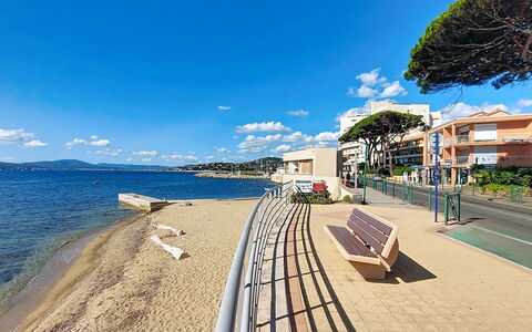 Le Grand Hotel: Coast, Sea, Shore, Beach, Shade, Resort Town, Vacation, Bay, Walkway, Tropics