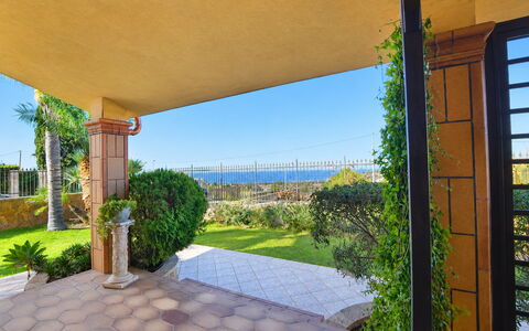 La Villa di Giusy: Garden, Shade, Landscaping, Eco Hotel, Villa, Hacienda, Houseplant, Outdoor Structure, Resort