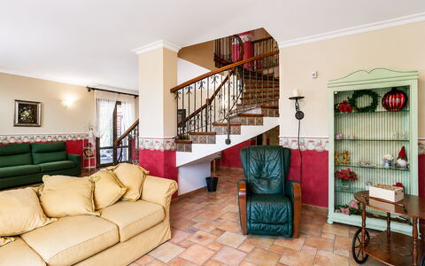 La Villa di Giusy: Interior Design, Flooring, Furniture, Floor, Wood, Room, Home, Lighting, Living Room, Ceiling