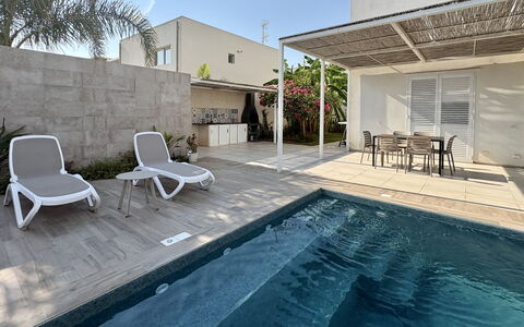 A Casa di Gio: Swimming Pool, Outdoor Furniture, Furniture, Resort, Composite Material, Shade, Sunlounger, Chair, Concrete, Tile