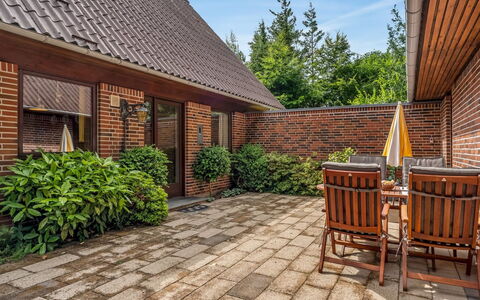 Milly - 500M to the Fjord: Wood, Brick, Shrub, Garden, Flowerpot, Home, Flagstone, Brickwork, Door, Landscaping