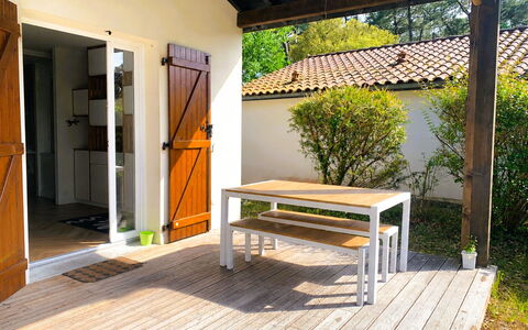 Allée des Dunes: Wood, Furniture, Door, Wood Stain, Hardwood, Chair, Backyard, Outdoor Furniture, Porch, Shade