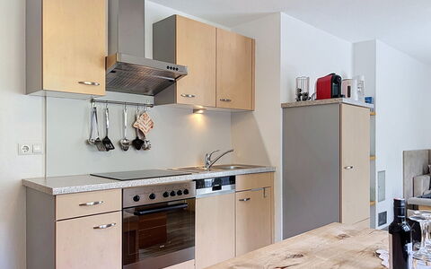 Pettneu am Arlberg 662: Kitchen, Kitchen Appliance, Countertop, Furniture, Cabinetry, Major Appliance, Wood, Flooring, Interior Design, Kitchen Stove