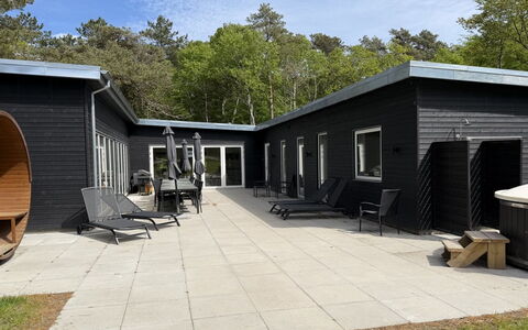 Adisl - 800M from the Sea: Siding, Yard, Design, Backyard, Outdoor Furniture, Patio, Courtyard, Outdoor Structure
