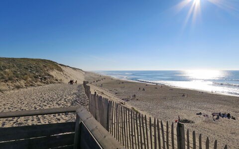 Les 3 Voiles: Blue, Natural Environment, Beach, Coast, Horizon, Shore, Sand, Sea, Coastal And Oceanic Landforms, Ocean