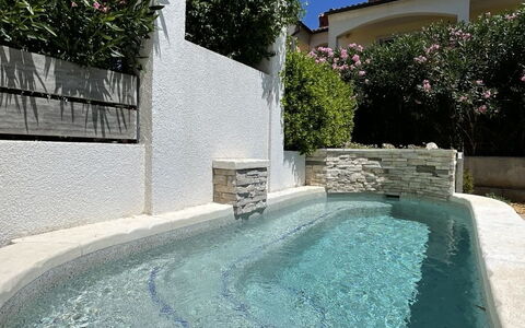 Volme: Composite Material, Swimming Pool, Water Feature, Concrete, Flagstone, Design, Tile, Resort, Hotel