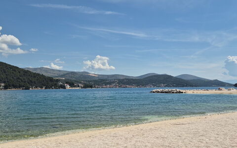 Marina: Water, Mountainous Landforms, Body Of Water, Water Resources, Natural Environment, Mountain, Hill, Coast, Coastal And Oceanic Landforms, Beach
