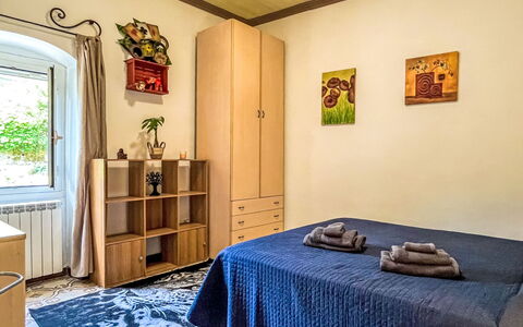 Enrico: Furniture, Interior Design, Wall, Flooring, Floor, Bedroom, Wood, Room, Bed, Ceiling