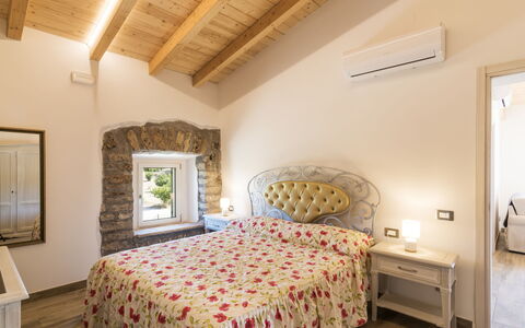 Lago di Vico 629: Furniture, Interior Design, Home, Apartment, Bedroom, Ceiling, Linens, Bed, Bedding, Bed Frame
