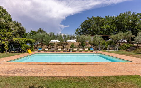 Villa Daluma, Private Pool in Todi: Swimming Pool, Estate, Garden, Hacienda, Resort, Shade, Eco Hotel, Landscaping, Plantation, Villa