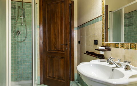 Villa Daluma, Private Pool in Todi: Plumbing Fixture, Bathroom, Interior Design, Bathroom Sink, Flooring, Floor, Tap, Sink, Plumbing, Lighting