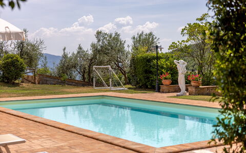 Villa Daluma, Private Pool in Todi: Swimming Pool, Resort, Hacienda, Eco Hotel, Estate, Villa, Outdoor Furniture, Farmhouse, Garden, Shade
