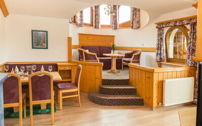 Accommodation:&nbsp;Schatzberg 606.4