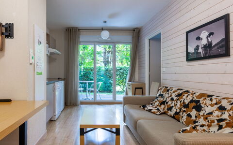 Les Chalets D'Ax: Wood, Flooring, Interior Design, Floor, Furniture, Wood Flooring, Door, Room, Hardwood, Wood Stain