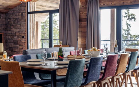 La Rosière 620: Furniture, Interior Design, Wood, Chair, Table, Flooring, Textile, Dining Room, Floor, Kitchen & Dining Room Table