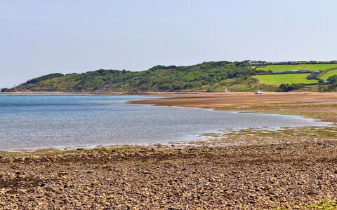 Seascape: Blue, Water, Body Of Water, Coast, Coastal And Oceanic Landforms, Horizon, Ecoregion, Shore, Beach, Bank