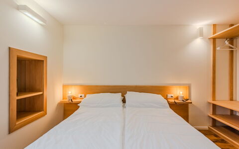 Ca' Alma Dolomia: Interior Design, Wall, Wood, Flooring, Ceiling, Bed, Floor, Bedroom, Room, Lighting