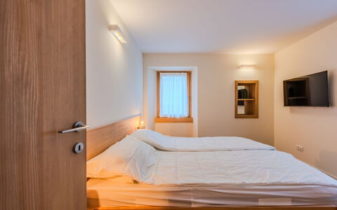 Ca' Alma Dolomia: Interior Design, Wall, Flooring, Floor, Wood, Bed, Ceiling, Bedroom, Room, Lighting