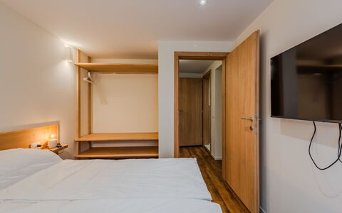 Ca' Alma Dolomia: Wood, Bedroom, Bed, Interior Design, Bed Sheet, Bedding, Bed Frame, Wood Stain, Ceiling, Hardwood