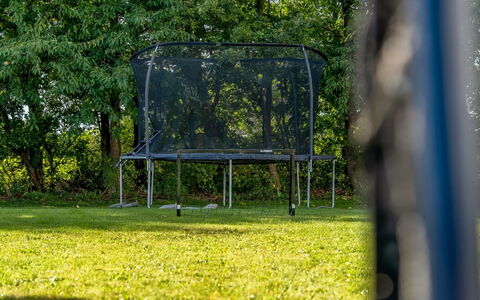 Constance - 900M from the Sea: Furniture, Shade, Outdoor Furniture, Garden, Park, Lawn, Outdoor Bench, Bench, Net