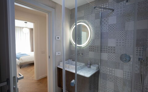 Terrazza Mare, Jacuzzi and Seaview: Interior Design, Flooring, Plumbing Fixture, Floor, Bathroom, Bathroom Sink, Plumbing, Ceiling, Sink, Tile