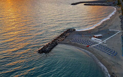 Baia di Tempsa Beach and Sea: Water, Water Resources, Body Of Water, Beach, Coast, Horizon, Coastal And Oceanic Landforms, Sea, Shore, Ocean