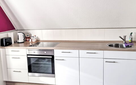 Workbase Nidderau: Kitchen, Countertop, Flooring, Kitchen Appliance, Major Appliance, Kitchen Sink, Cabinetry, Interior Design, Floor, Plumbing Fixture