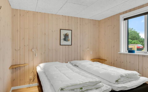 Ylermi - 600M from the Sea: Wood, Ceiling, Bedroom, Interior Design, Floor, Bed, Flooring, Bed Sheet, Bedding, Room