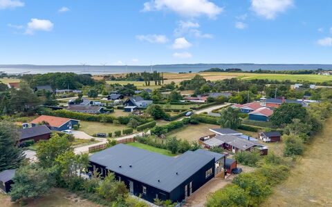 Hubertina - 900M from the Sea: Residential Area, Landscape, Roof, Bird'S-Eye View, Plain, Land Lot, Home, Rural Area, Human Settlement, Aerial Photography