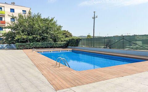 Sonnige Ferien: Blue, Swimming Pool, Composite Material, Resort, Shade, Water Feature, Condominium, Eco Hotel, Design, Fence