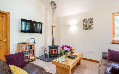 Accommodation:&nbsp;Osprey Lodge 100.4