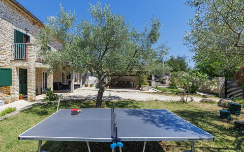 Happy: Residential Area, Hill, House, Home, Resort, Mountain Range, Eco Hotel, Hill Station, Estate, Villa