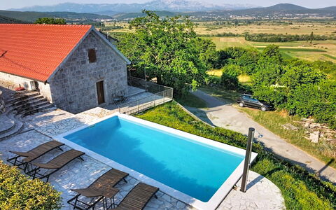 Marija: Residential Area, Hill, House, Home, Resort, Mountain Range, Eco Hotel, Hill Station, Estate, Villa